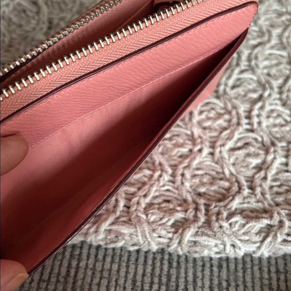 ๐3/$20 Coach long leather zip around wallet - Picture 14 of 17